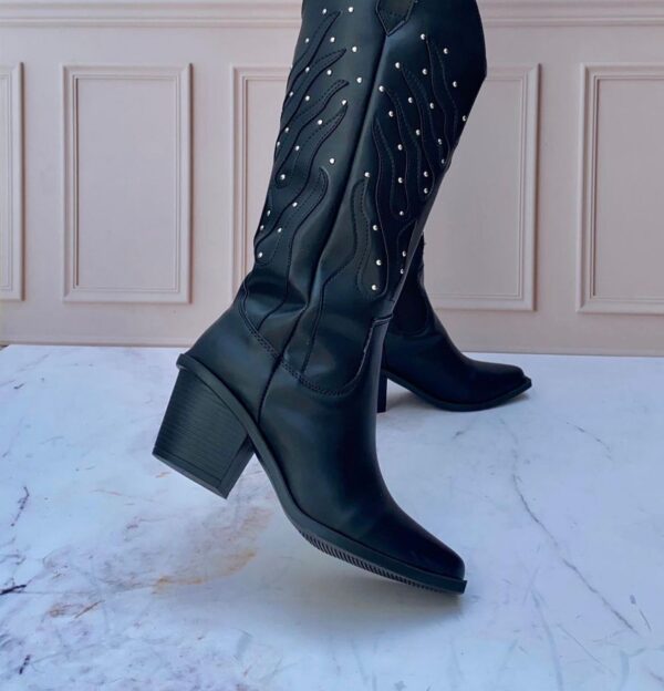 BN169 COWBOYBOOT FLAMAS NEGRAS CON ESTOPEROL