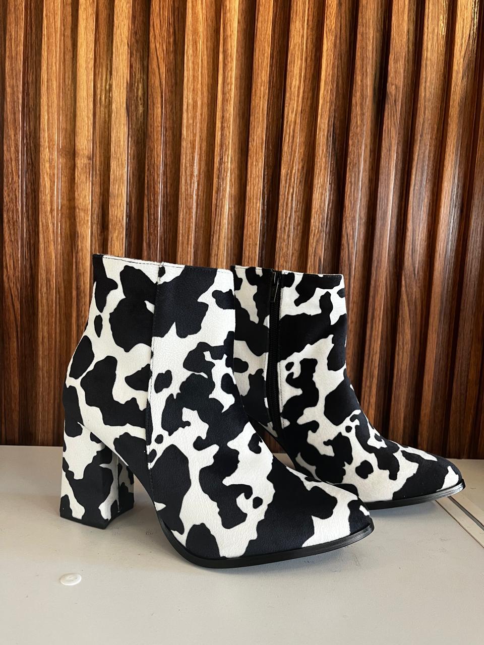 BN271 BOTIN VACA NEGRO Y BLANCO