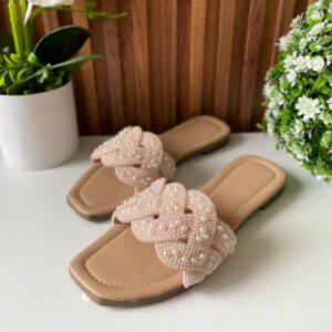 S1027 SANDALIA ROSA CON PERLAS BLANCAS DISEÑO TRENZADO