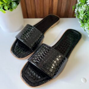 S1088 SANDALIA NEGRA CHAROL SERPIENTE