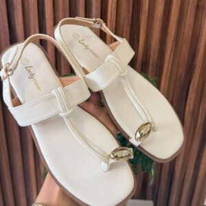 S1142 SANDALIA BLANCA HERRAJE EN DEDAL CON SUJETADOR