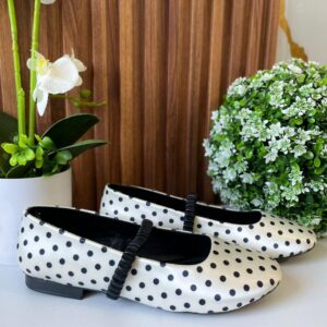 F317 FLAT BLANCO POLKA DOT
